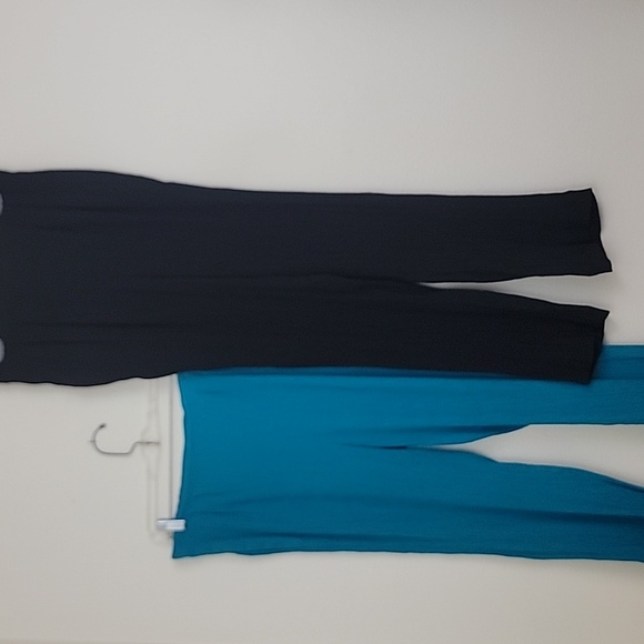Lane Bryant 2 Pairs Teal and a  Black Crinkle Pants 14/16 - Picture 1 of 16